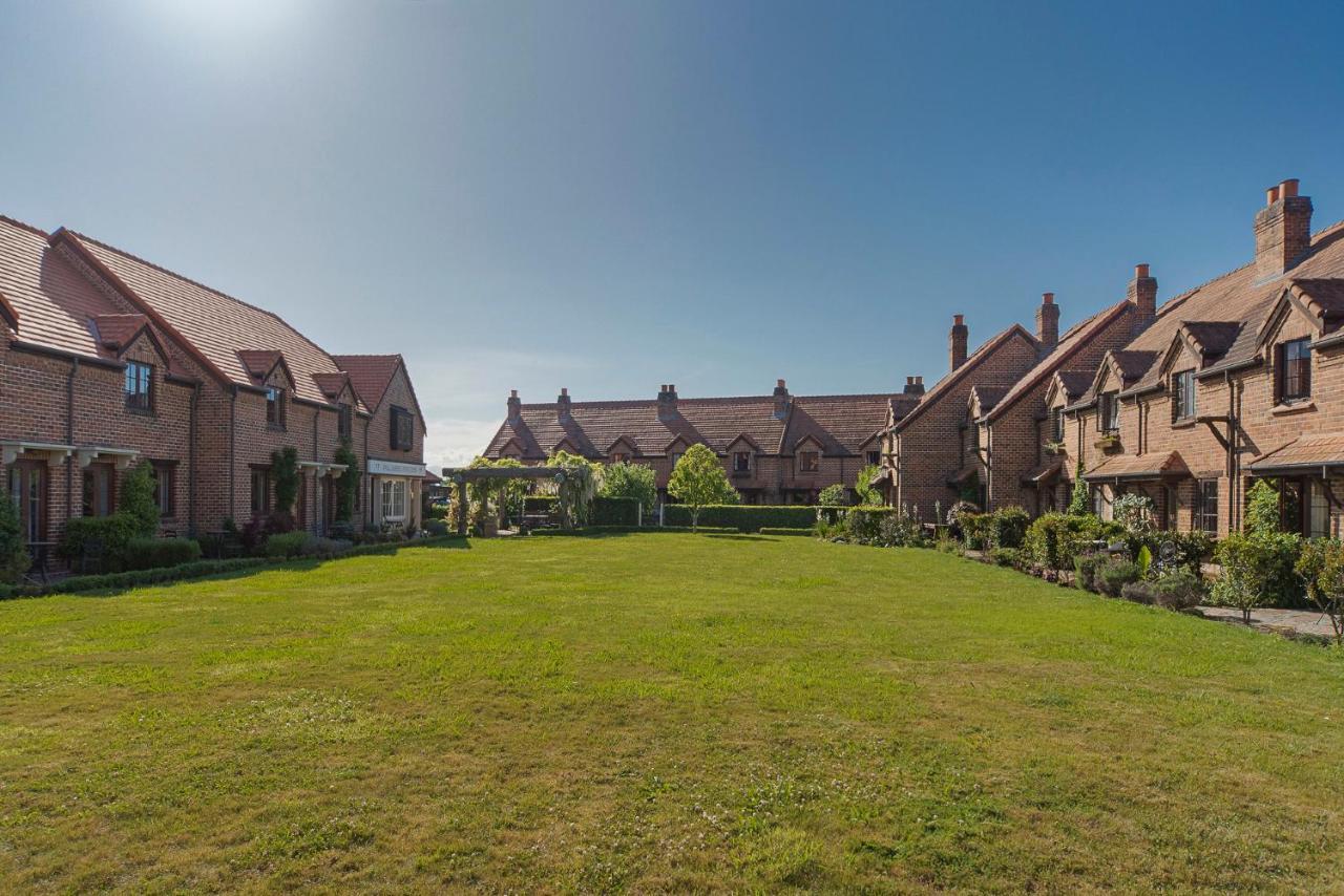 The Village Green Apartment Νέλσον Εξωτερικό φωτογραφία